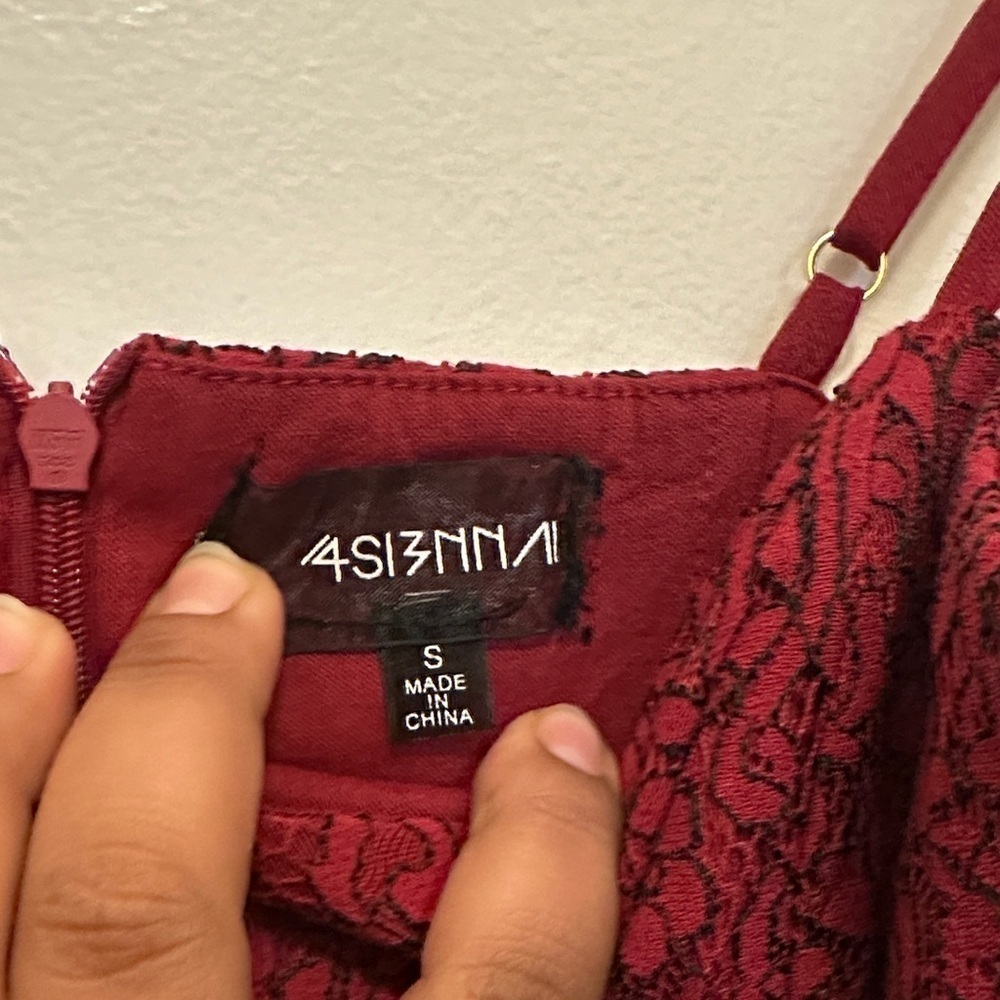 4SI3NNA Burgundy Lace Midi Dress - Picture 2 of 9